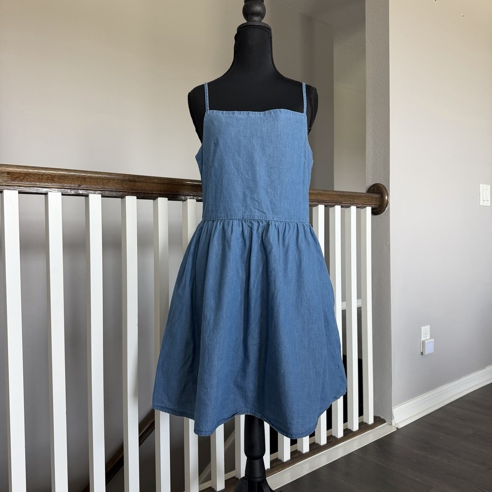 GAP Blue Denim Mini Dress M Sleeveless Square Neck Western Festival 90s Feminine